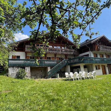 La Ferme Du Chateau La Chapelle-d'Abondance Bagian luar foto