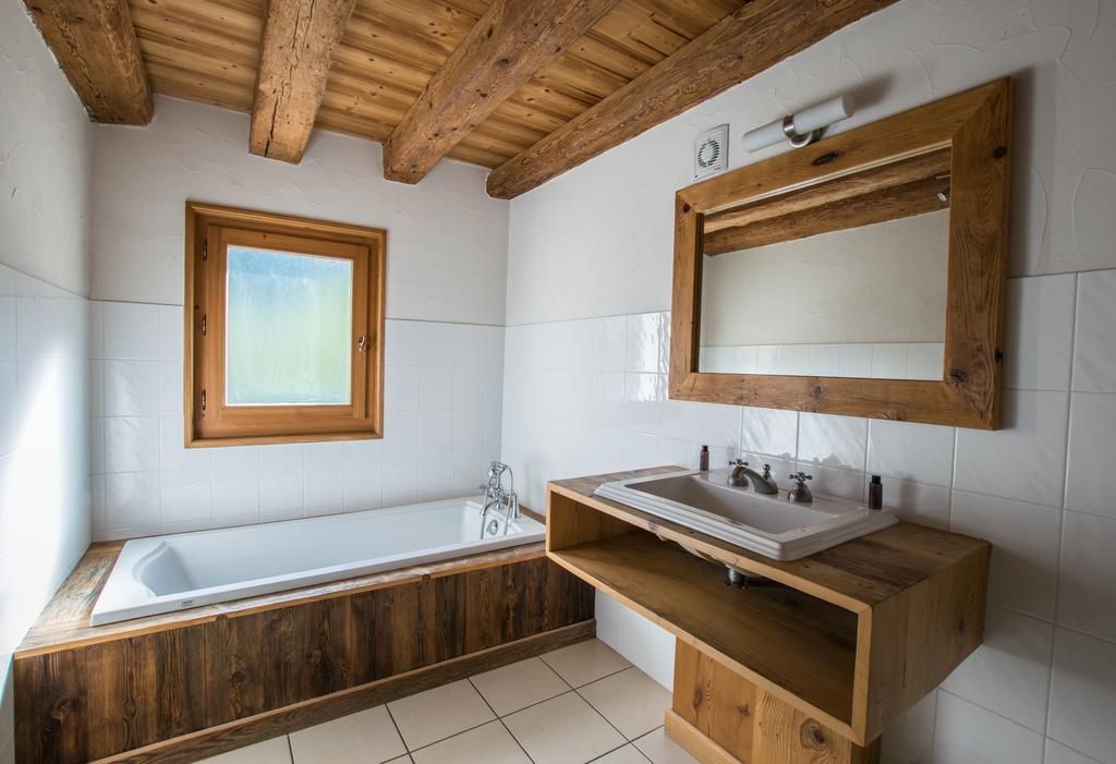 La Ferme Du Chateau La Chapelle-d'Abondance Bagian luar foto