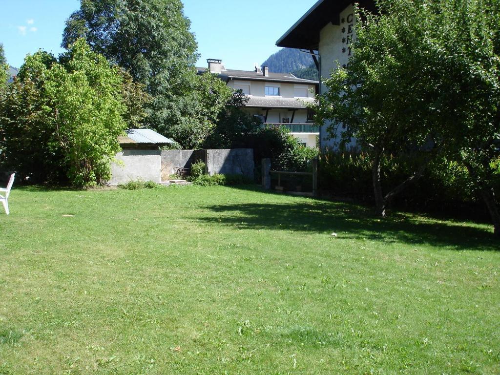 La Ferme Du Chateau La Chapelle-d'Abondance Bagian luar foto
